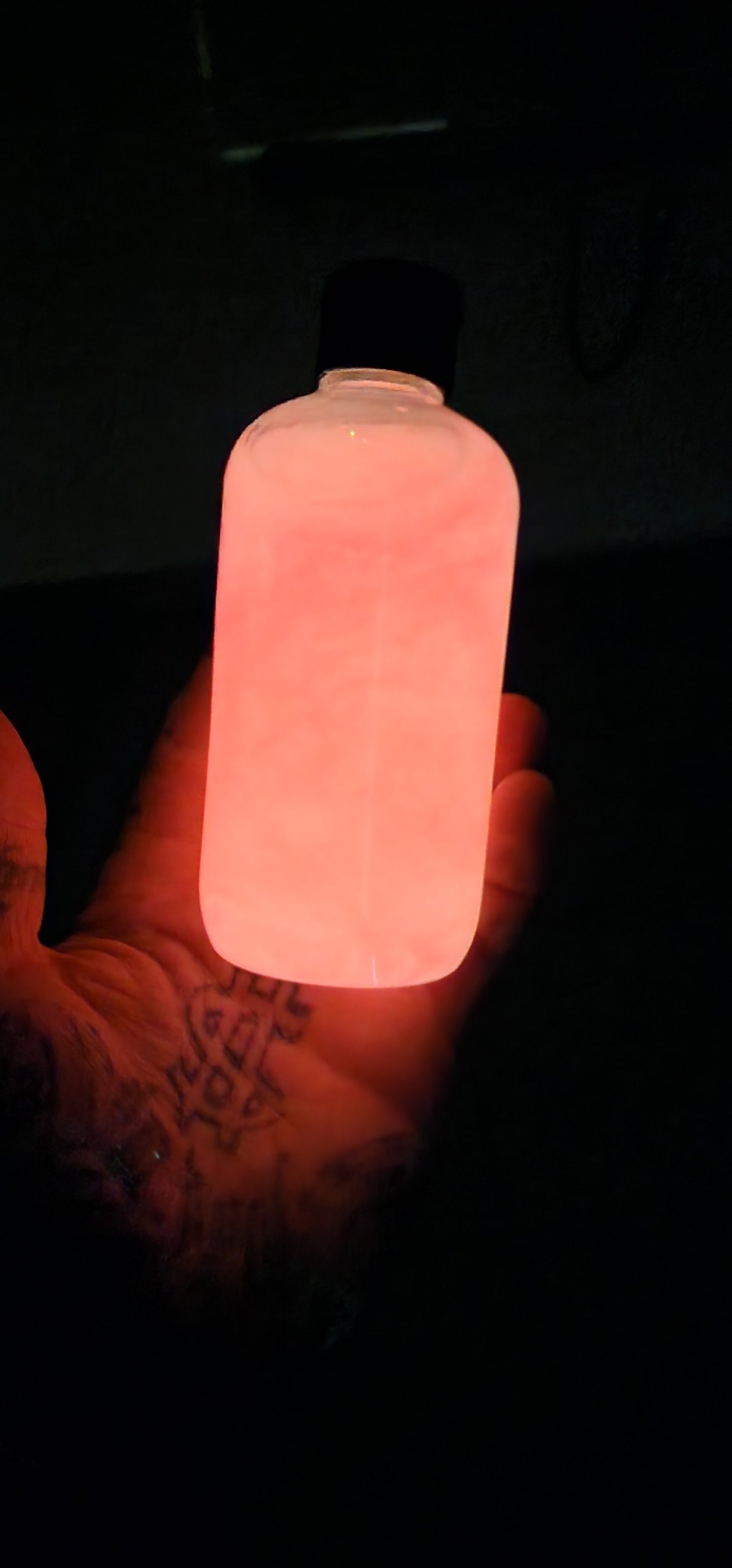 Glow in the dark Body Wash 250ml PINK