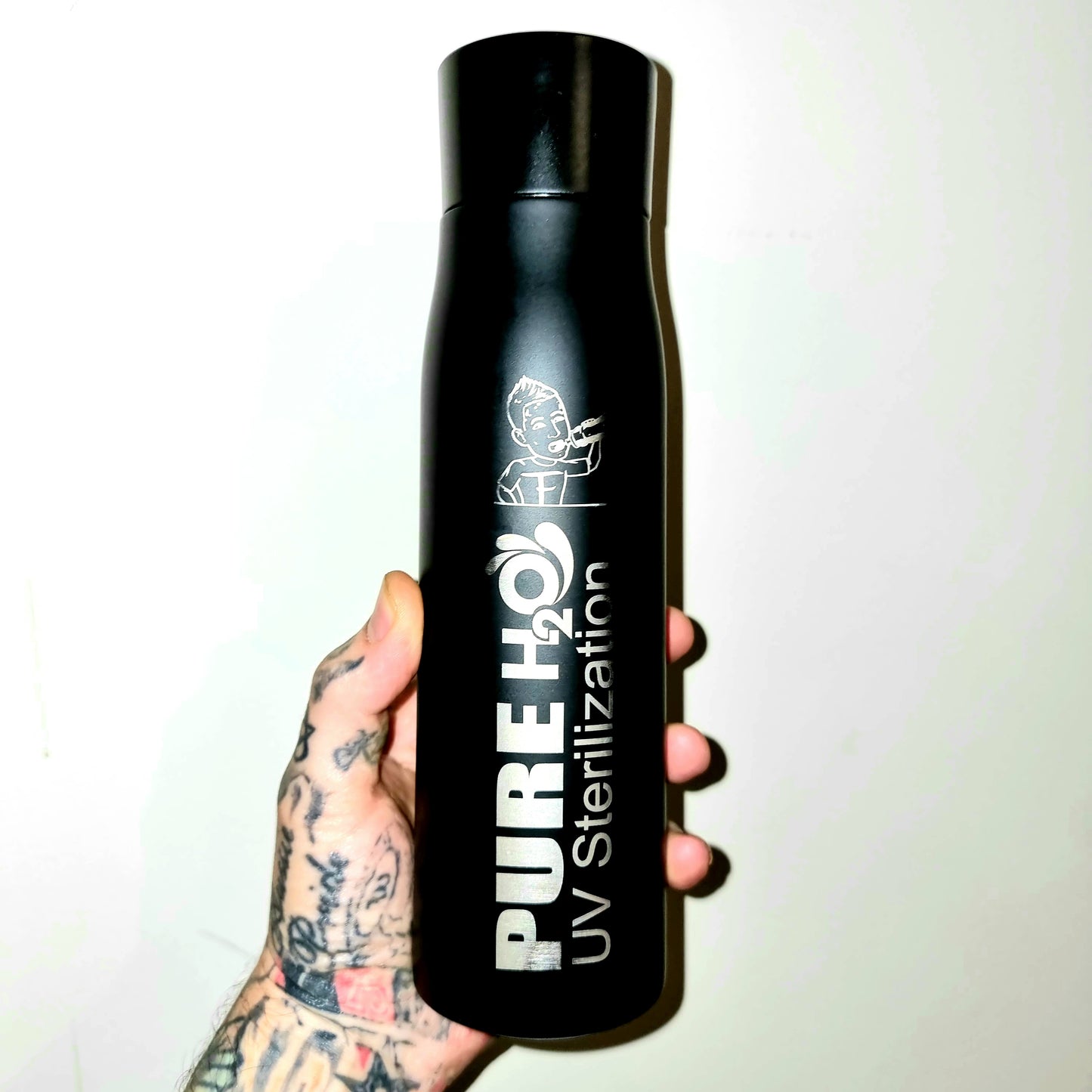 UV sterilization drink bottle