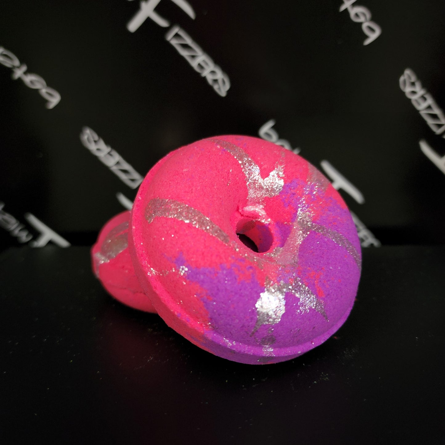 Raspberry Twists - Bath Bomb