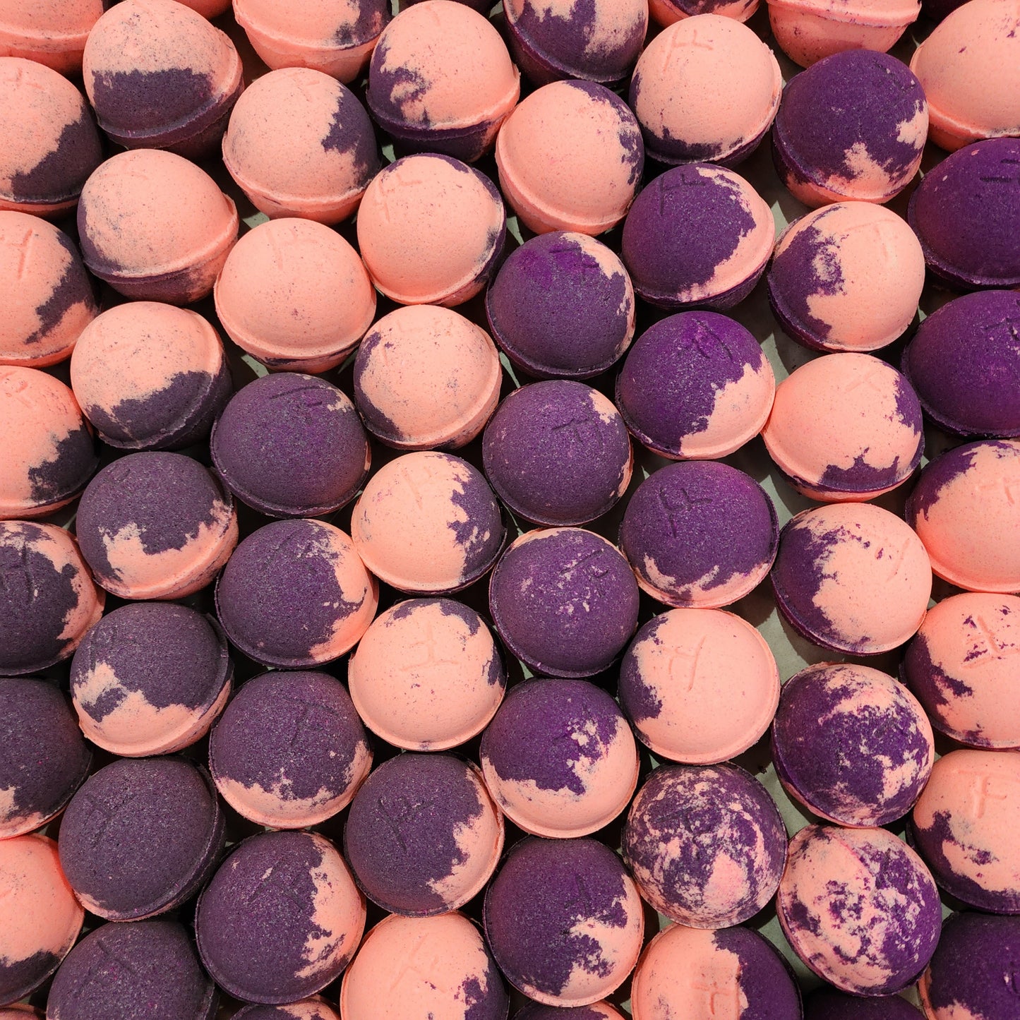 Blackberry Ylang Ylang - Bath Bomb
