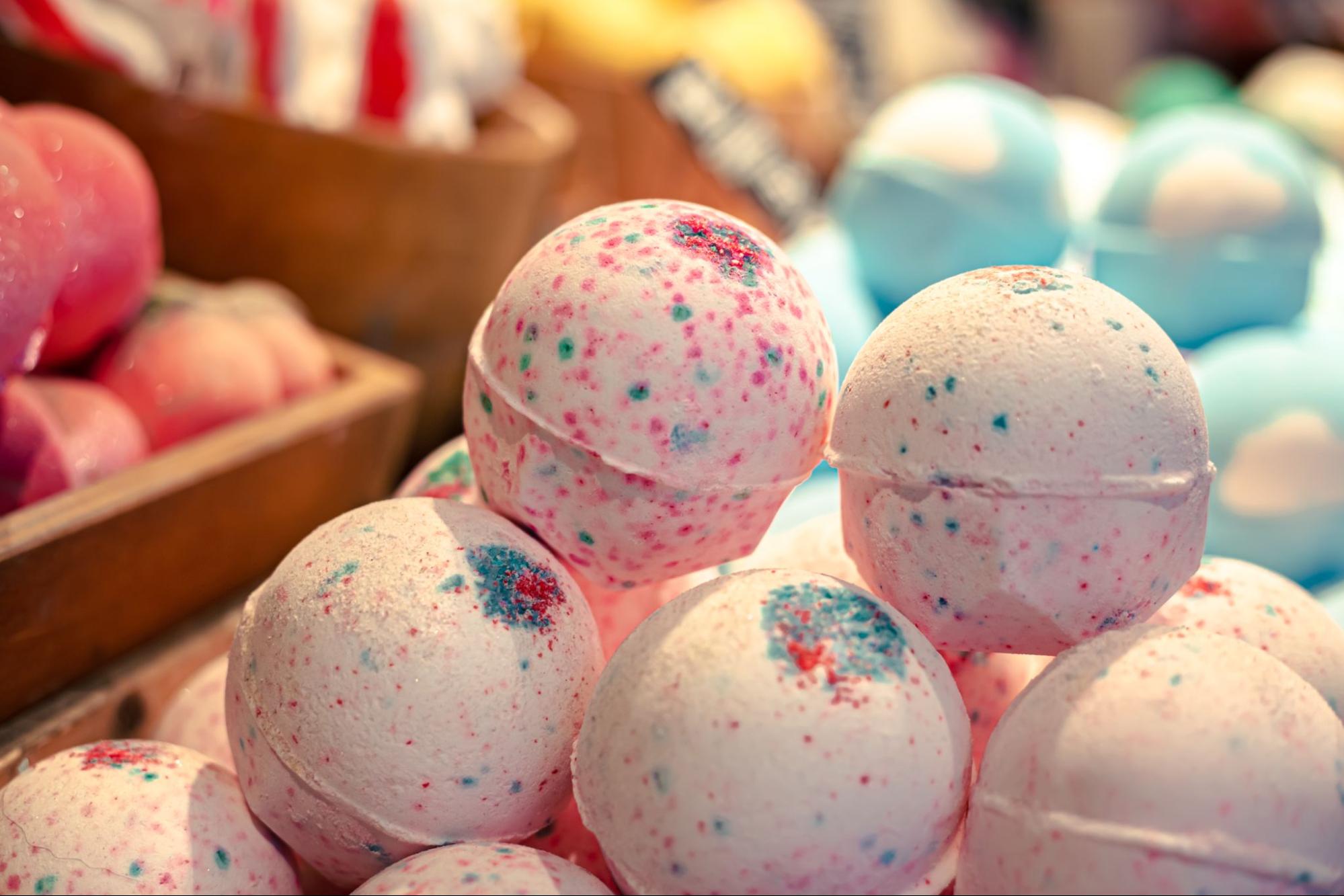 What are the Different Yet Unique Ways to Use Bath Bombs? Twisted Fizzers
