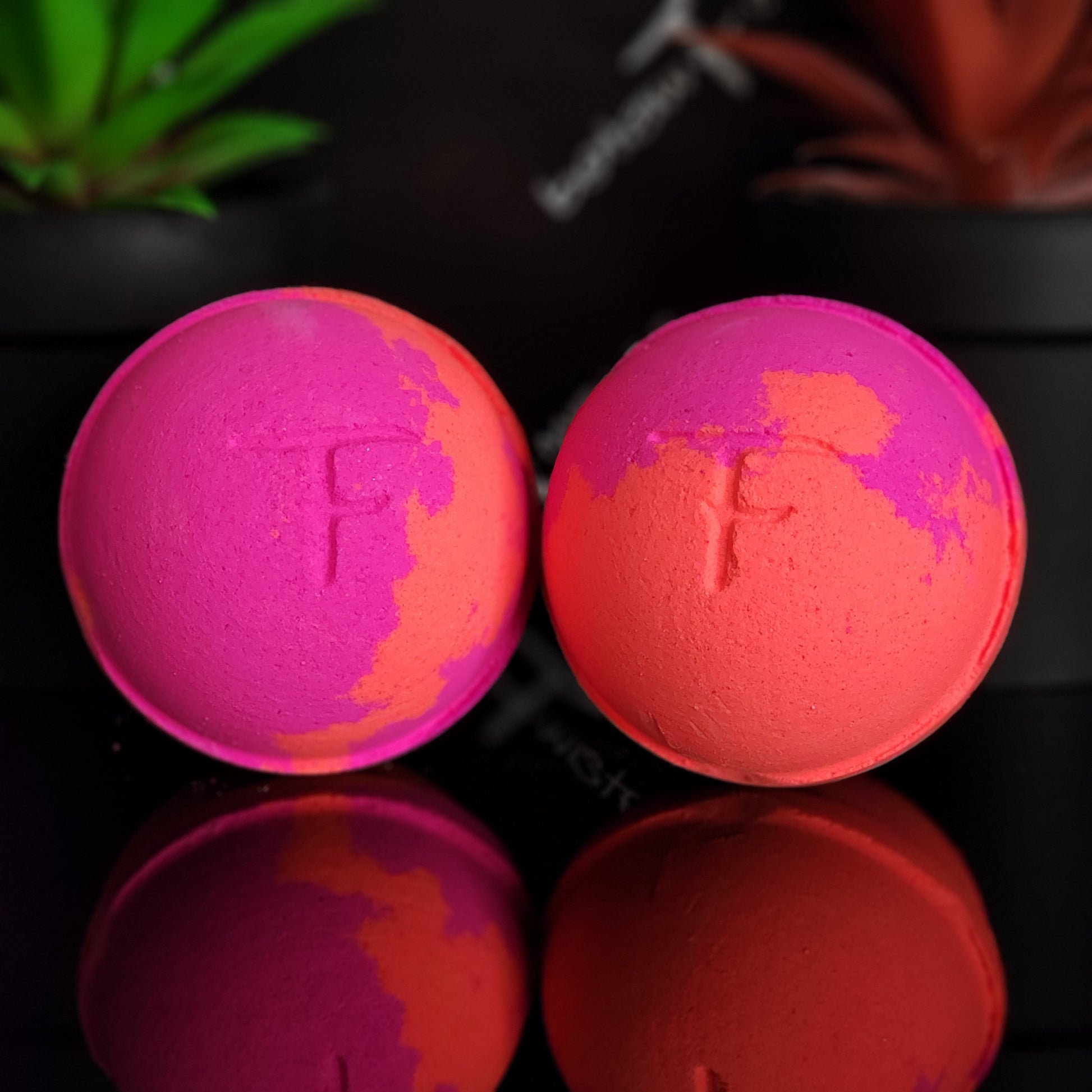 Pink Champagne and Exotic Fruits - Bath Bomb